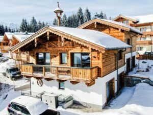 Chalet Pinzgauer Almhütte - 12 personen - lastminute wintersport aanbiedingen