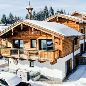 Chalet Pinzgauer Almhütte - 12 personen - lastminute wintersport aanbiedingen