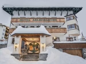 Chalet Arlberghöhe inclusief catering - 60-78 personen - lastminute wintersport aanbiedingen