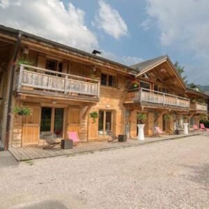 Chalet Flo - 20-27 personen - lastminute wintersport aanbiedingen