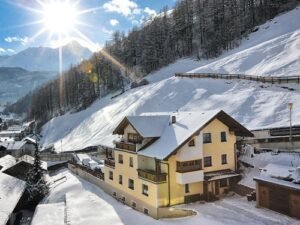 Chalet Austria - 15-19 personen - lastminute wintersport aanbiedingen