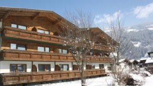 first mountain Hotel Zillertal - lastminute wintersport aanbiedingen